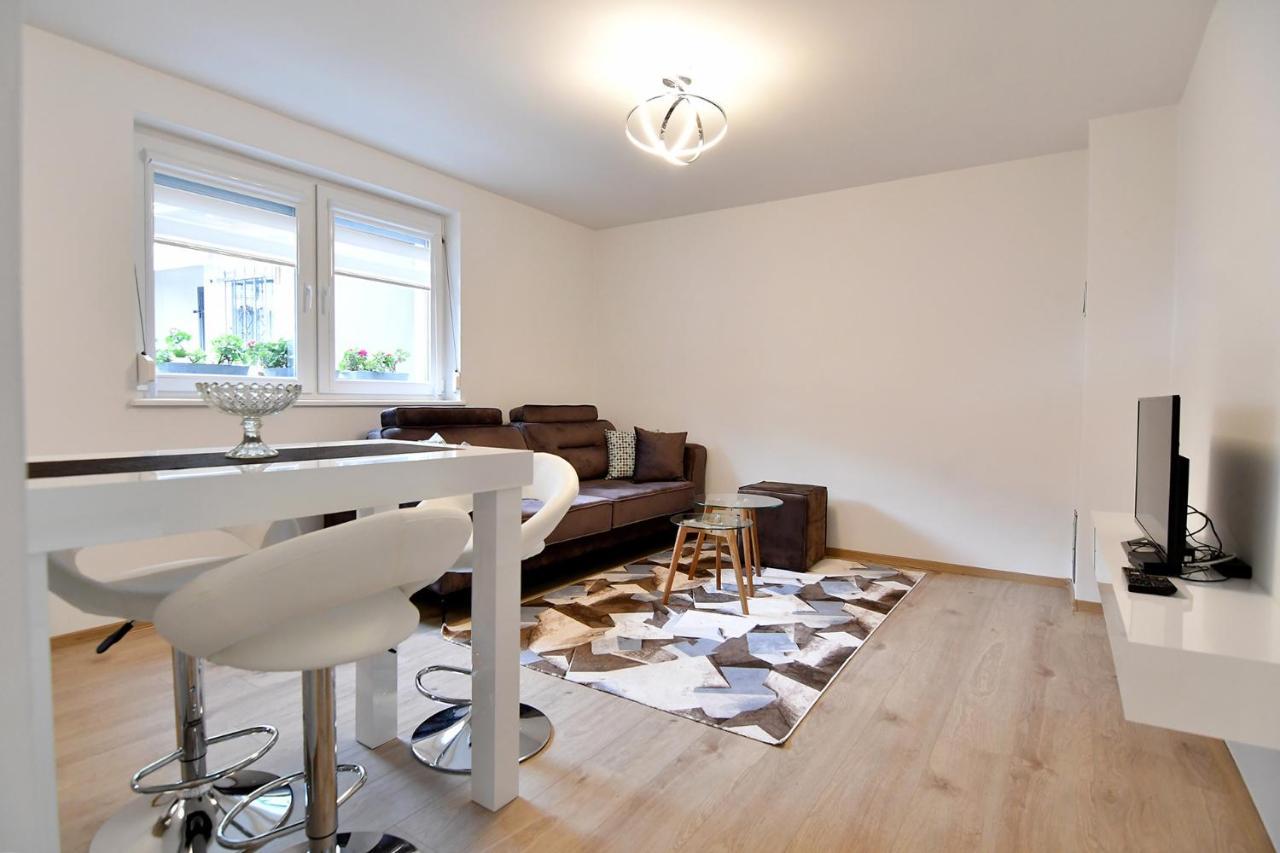 Ferienwohnung Garden Of Dreams & Free Private Parking SJJ Exterior foto