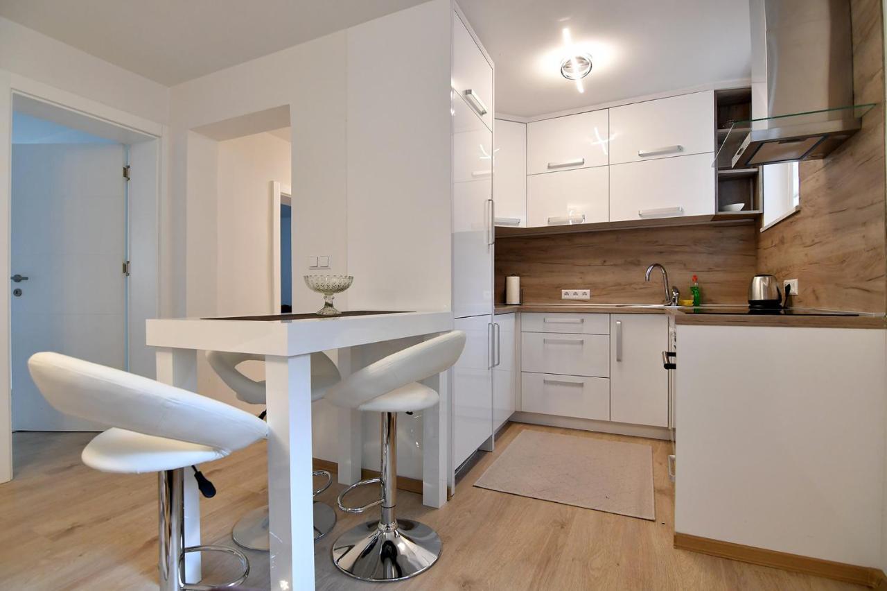 Ferienwohnung Garden Of Dreams & Free Private Parking SJJ Exterior foto