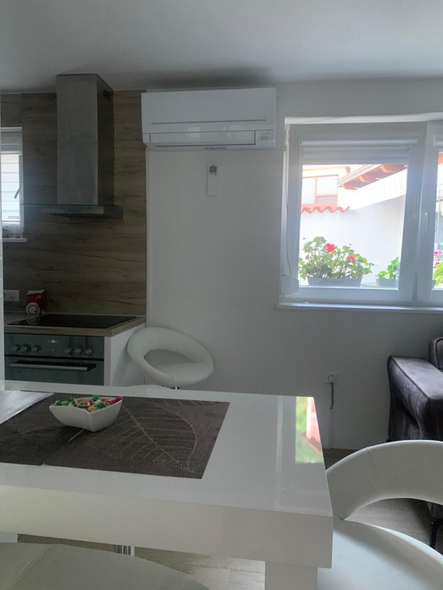 Ferienwohnung Garden Of Dreams & Free Private Parking SJJ Exterior foto